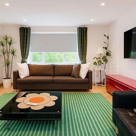 Beautiful House In The Heart Of A Golf Course. Apartment Manchester Exterior photo